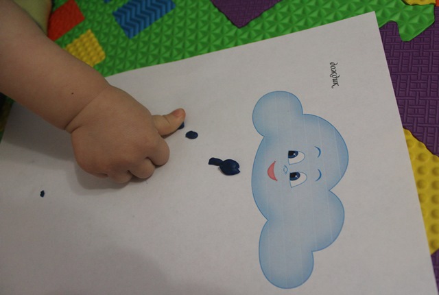 М. Шичида. "Тучи, дождик" (1,8)