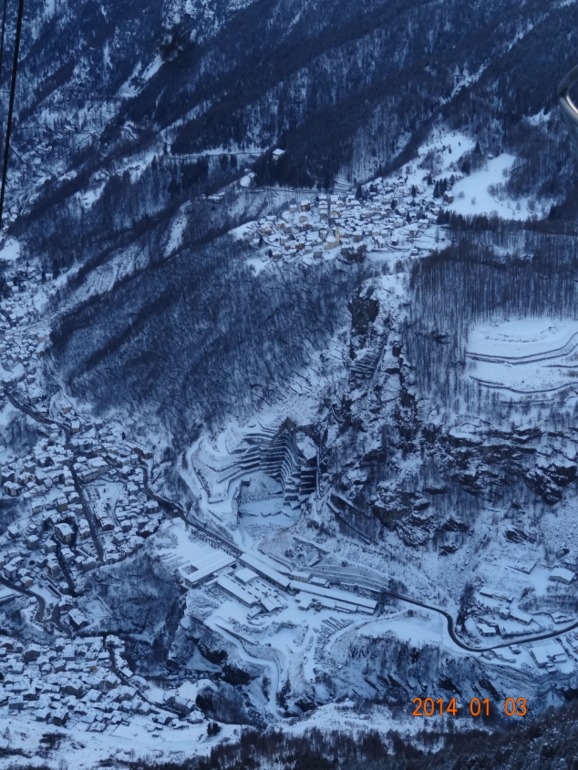 Погода у нас зимняя.....