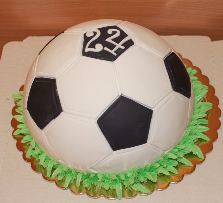 Тортик футбольный мячик (3500гр.)