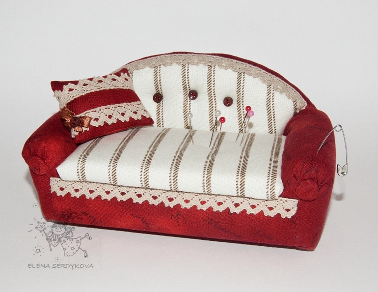 диван для кукол