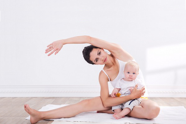 Фитнес с малышом для активной мамы