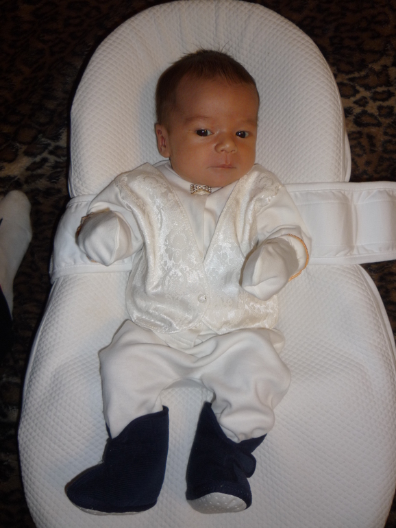 Первый Месяц