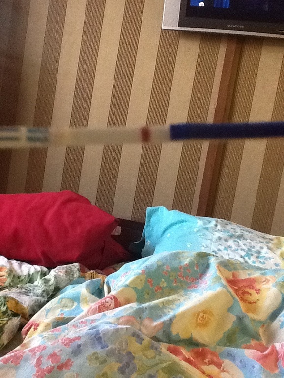 Девочки,затемните пожалуйста,кажется я снова вижу деда призрака...