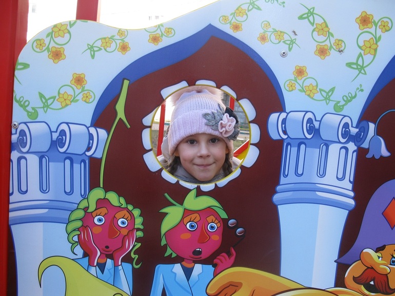 Солнечно, но холодно. А ведь было так тепло.....