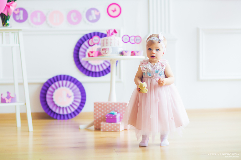 Алисе 1 годик!