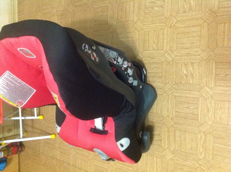 Продаю Автокресло Britax First class plus