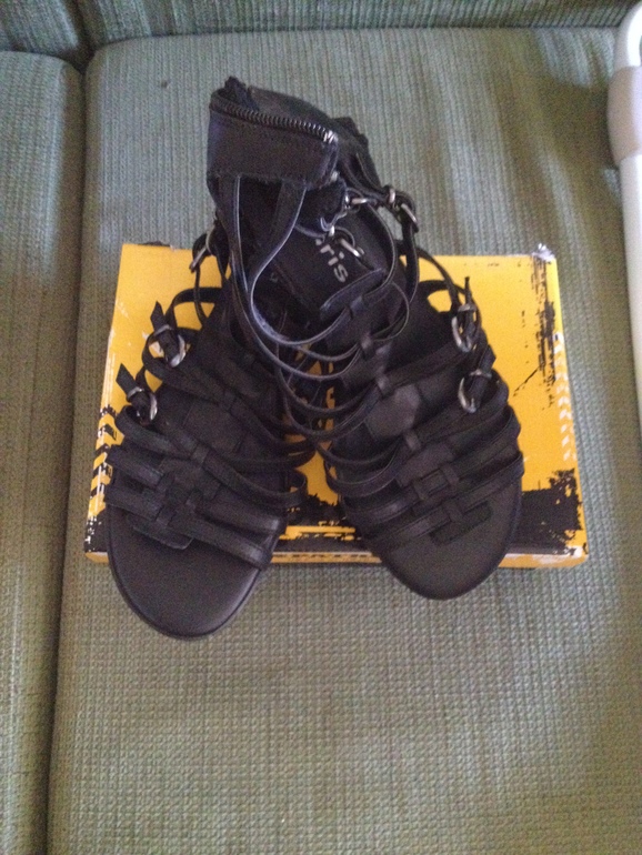 Продам детские вещи и женскую обувь