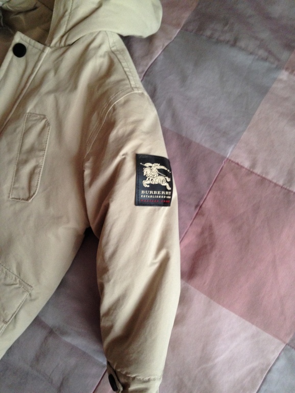 Куртка Burberry 2Y 92см 4000руб.
