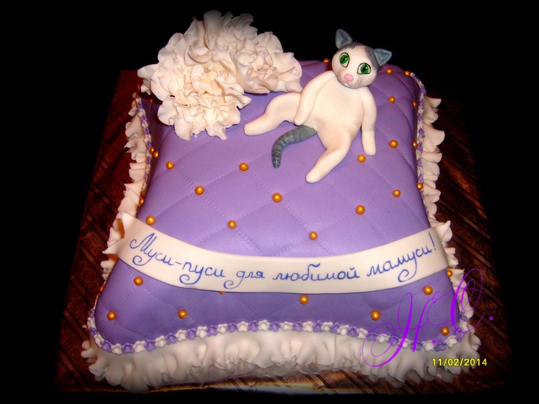 Подушечка с котиком.