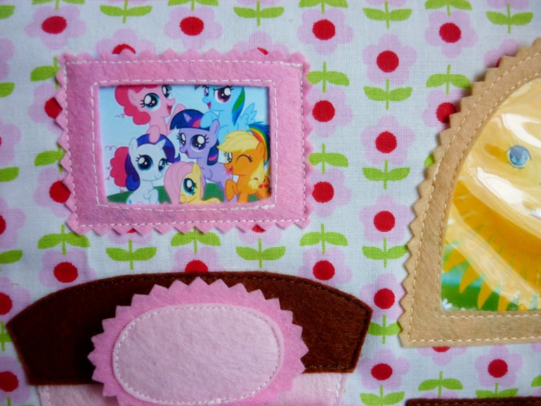 Кукольный домик-сумочка.