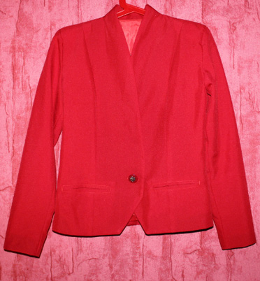 НОВЫЙ ПИДЖАК РАЗМЕР 48 размер 600 РУБ