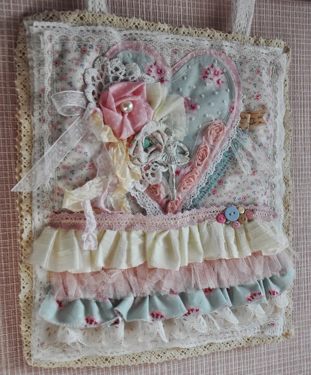 Мастерицы, помогите с штучками в духе альтер-скрап для детской)