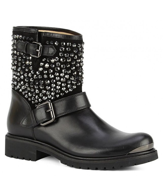 Куплю сапожки нат.кожа р.37-38 из наличия, не принципиально такие, но в этом стиле...