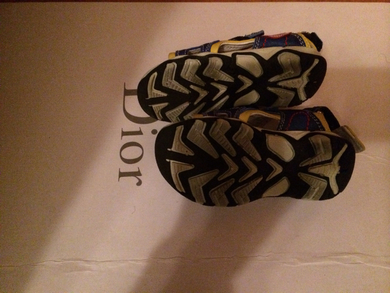 John galliano , ид.состояние , 23 р-р, 1000 руб , Питер , высылаю , 79675114967