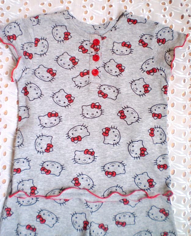 Пижамка Kitty.