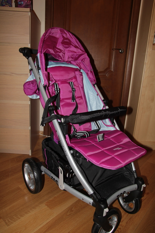 Valco baby zee в расцветке wisteria , есть фото )