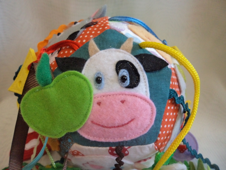 Развивающий мячик "Кто что ест"