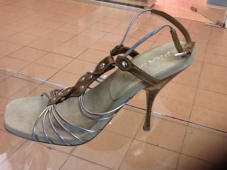 MiuMiu ( Prada) италия оригинал 36 и 39/39,5