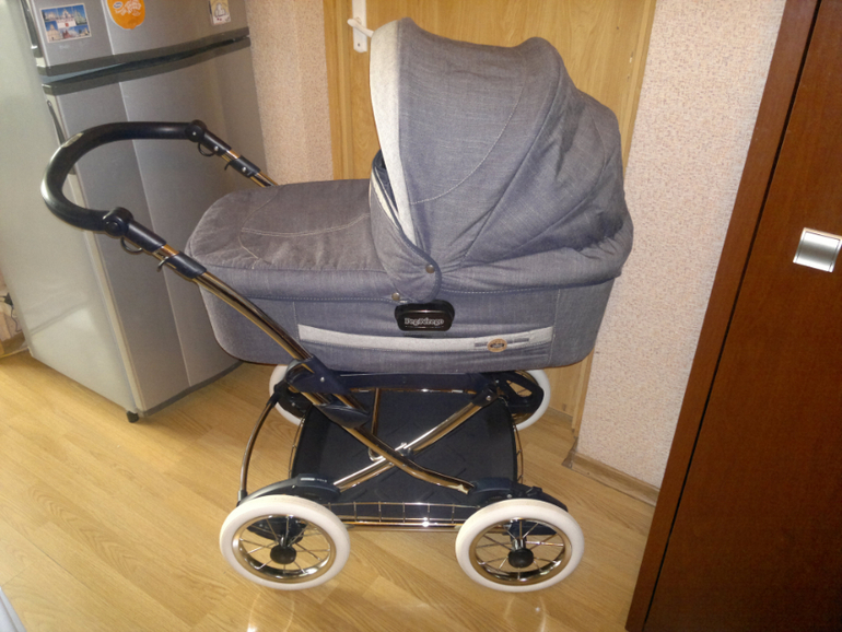Peg-Perego Young-auto+подставка+аксессуары 6500