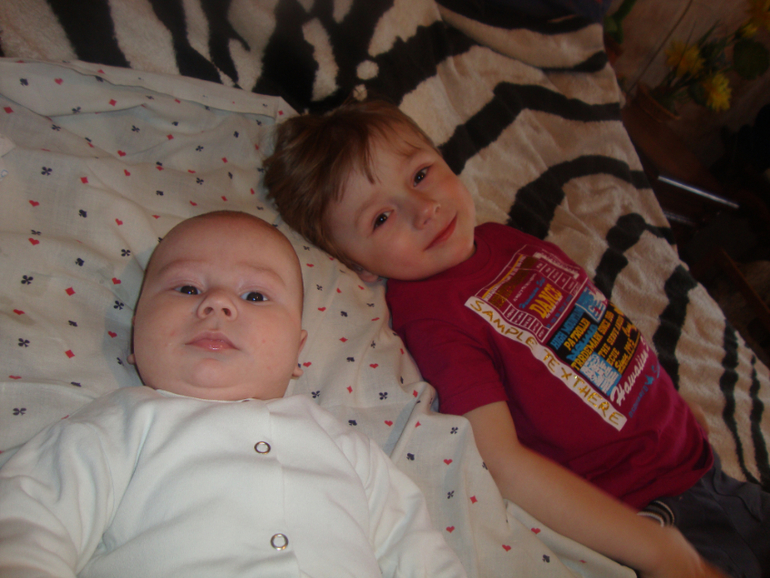 Немного нас :)