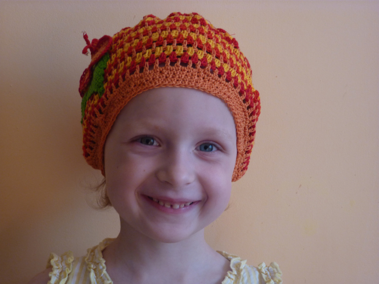 шапочка с бабочками