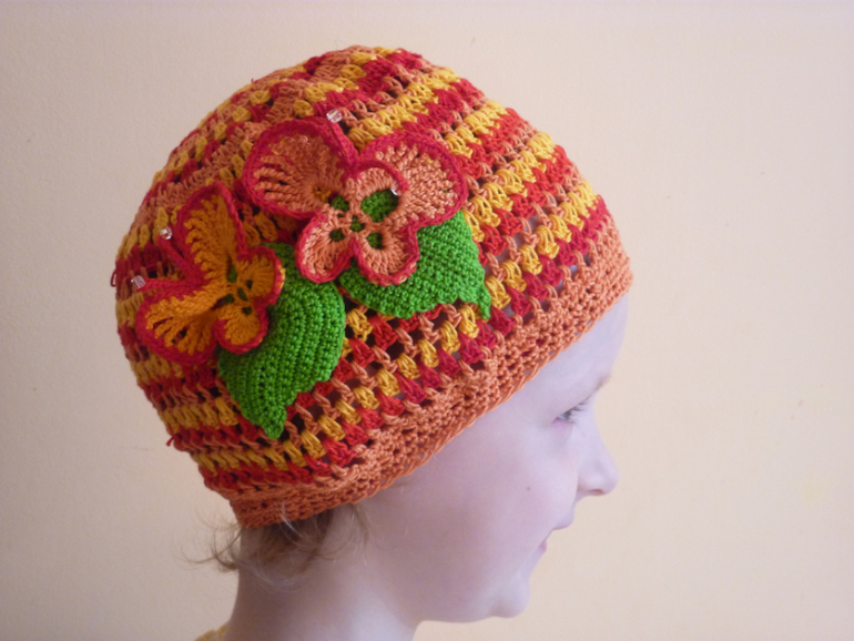 шапочка с бабочками