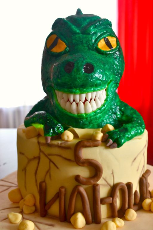 Торт с динозавром для сыночка)))