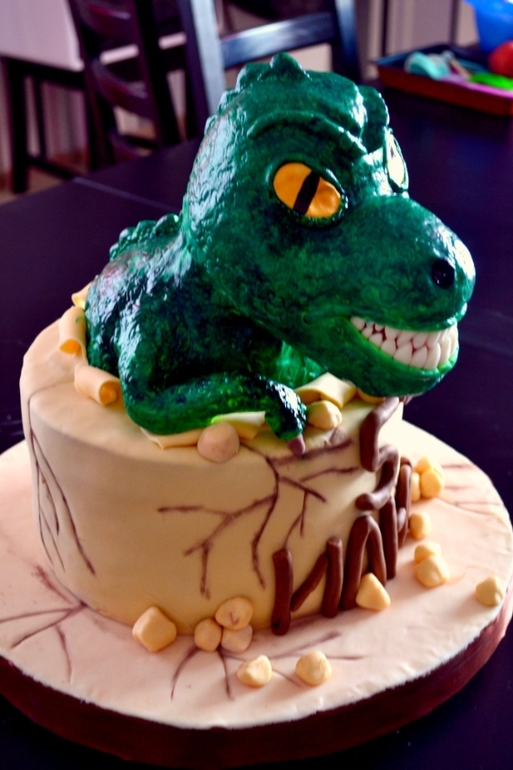 Торт с динозавром для сыночка)))
