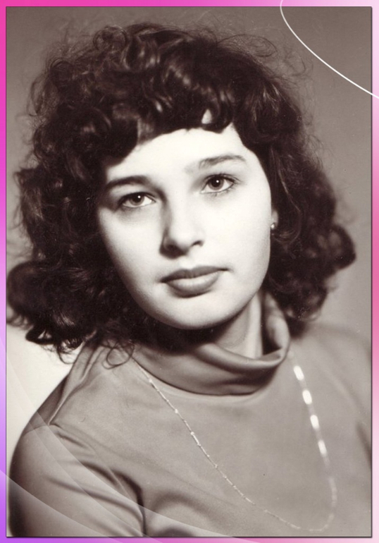 девочки вот довышивала,скажите мнение,что так и что не так!?схема по старой отсканированой фотографии.