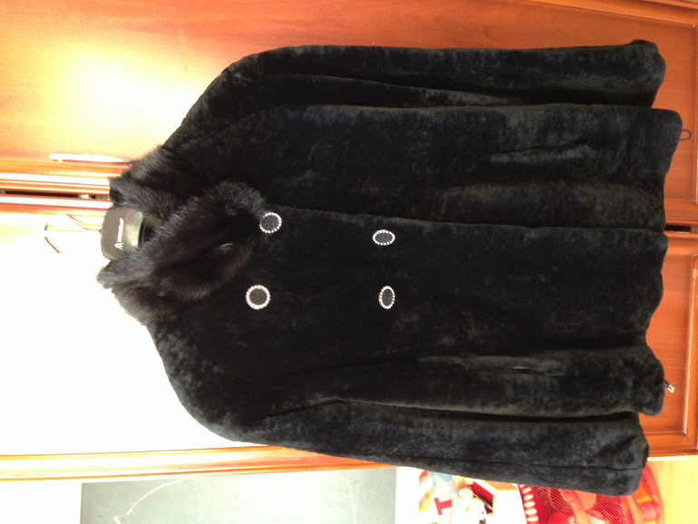 Продам шубку автоледи из мутона