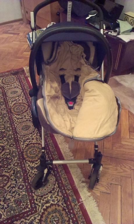 Пришла Bugaboo Cameleon + автокресло (б/у)