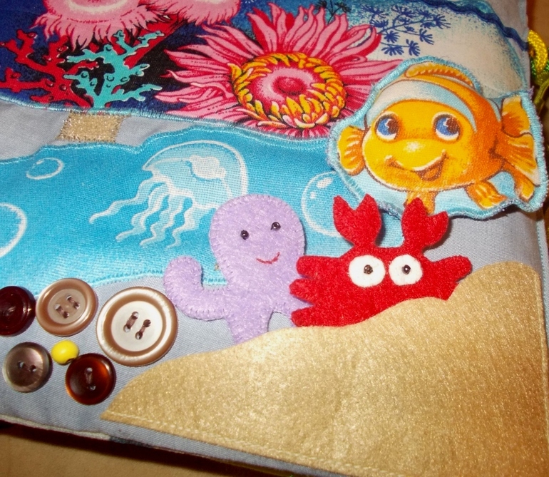 Книжка с Пятачками)