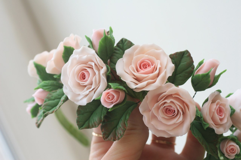 Зажимы для волос, венки, заколки из полимерной глины