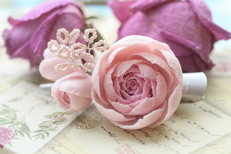 Зажимы для волос, венки, заколки из полимерной глины