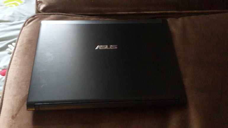 Ноутбук, продаю