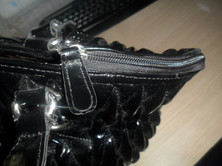 Две модные сумки 250 рэ