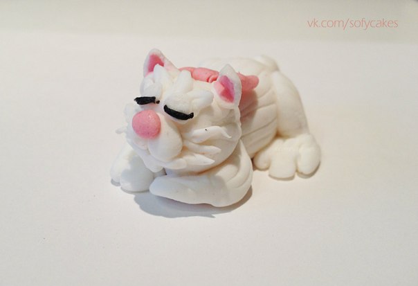 Спящая кошечка)