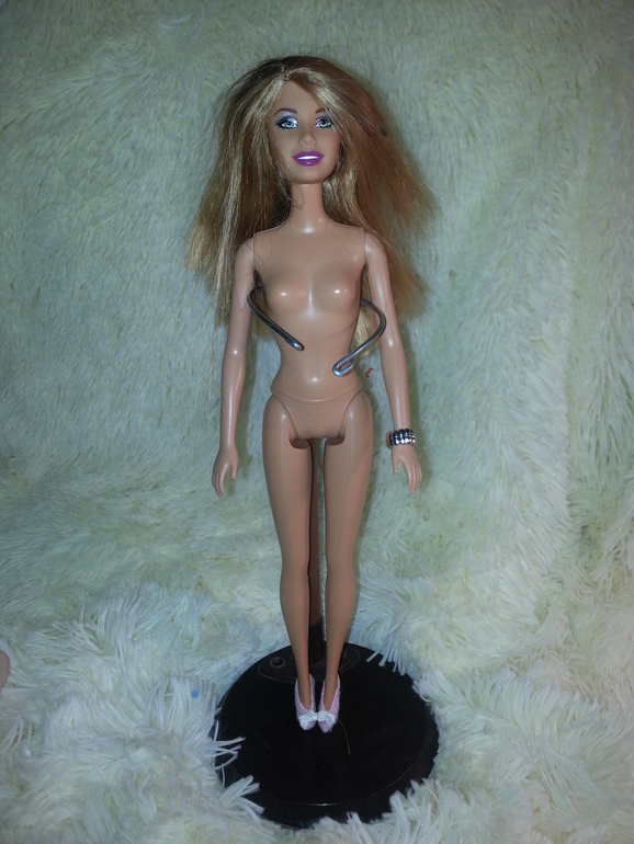 Продам  Кукол Барби и много к ним всего