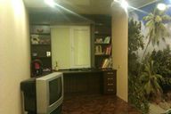 Стол-подоконник и ...декор окна. Как спрятать трубы?