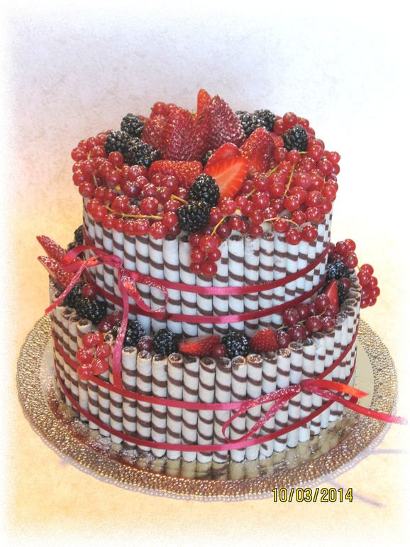 Тортик с ягодами (без мастики)