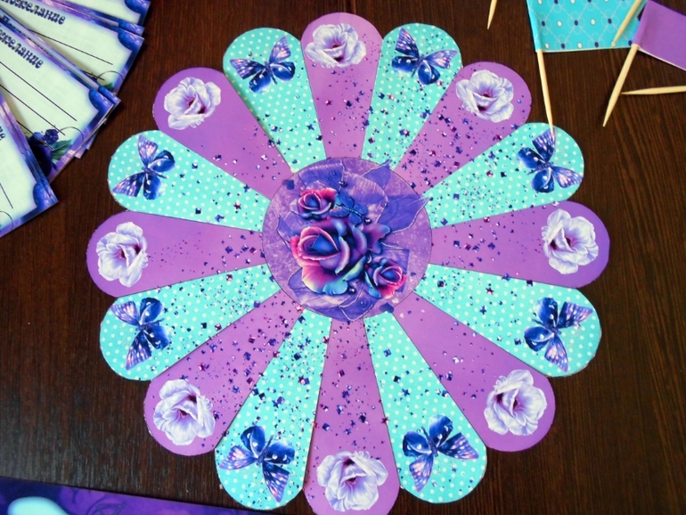 Лилово-бирюзовое годовасие