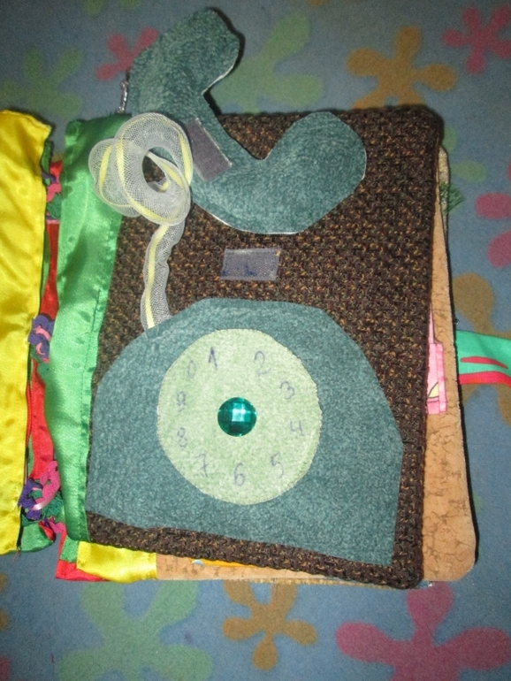 Развивающая книжечка для Дашки.