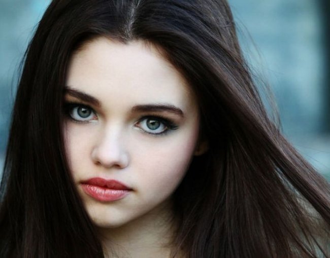 Девочка по имени ...