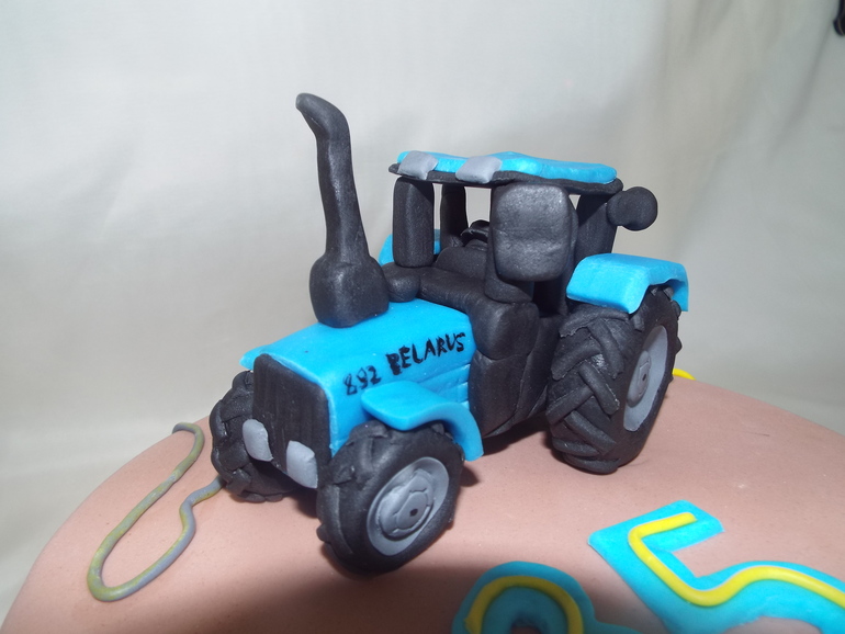 Трактор и тоннель