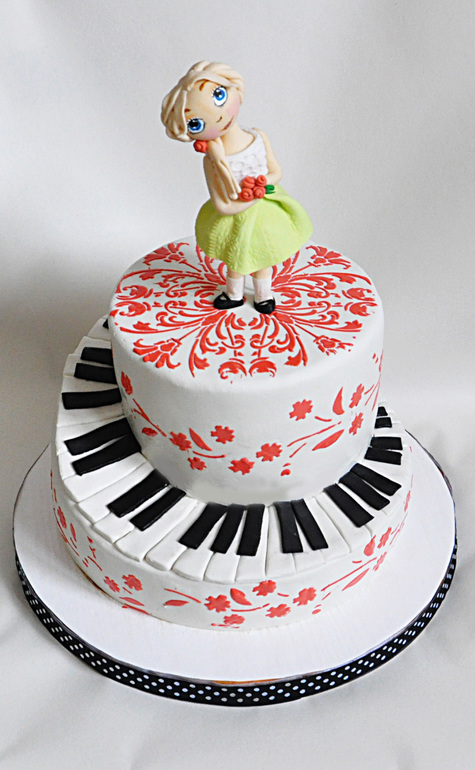Торт для музыкальной девочки