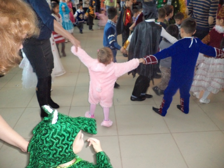 В этом году первая елка.