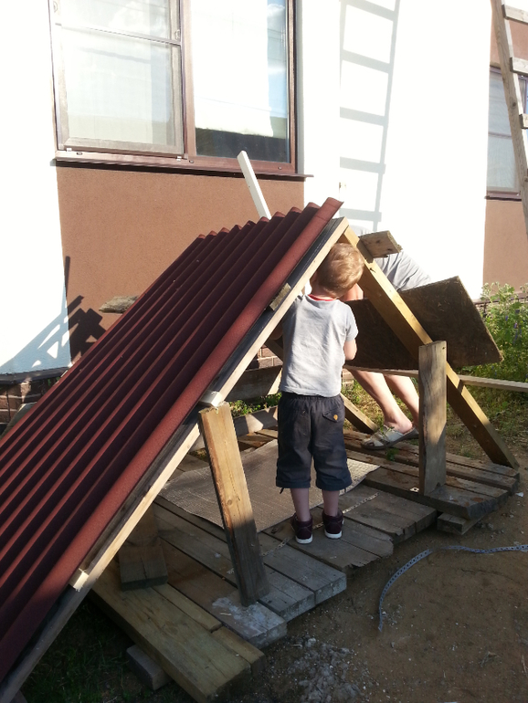 Свой мааааленький домик.