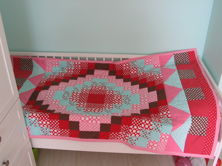 Декор для комнаты моей дочки.Лампа, одеяло,подушки