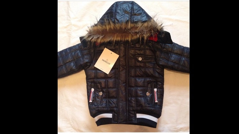 Куртка на 15 лет,фирма Moncler,цена 1500