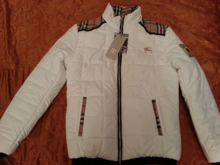 Продам куртку Burberry.